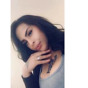 Meet your Posher, Leslie